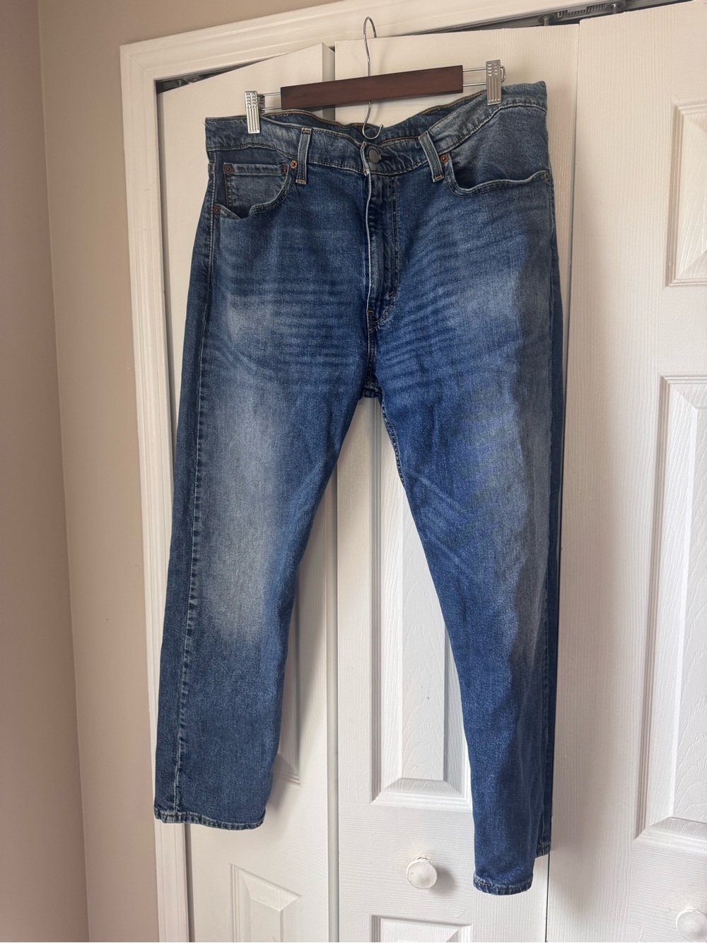 Levi's 502 Regular Taper Fit Jeans Men's W38 L30 Medium Wash Blue Denim Stretch